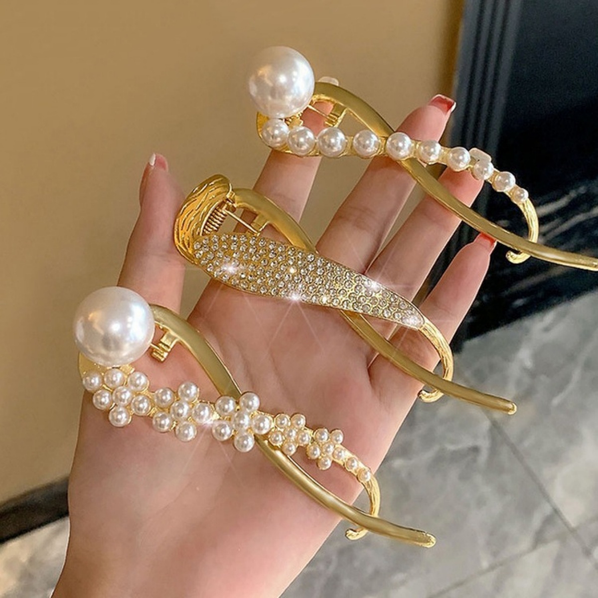 Elegant Glitter ไข่มุกผมคลิปสํ - Lifestyle In Korean บทวิจารณ์และราคา